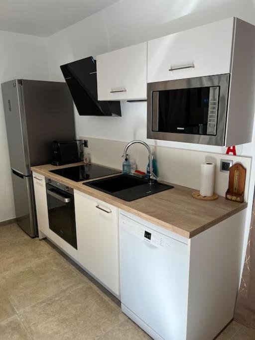Studio indépendant avec accès piscine - Maison 1 Chambre - 6