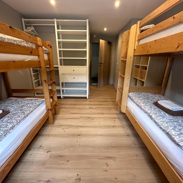 Haus Tirol - Vierbettzimmer - 5
