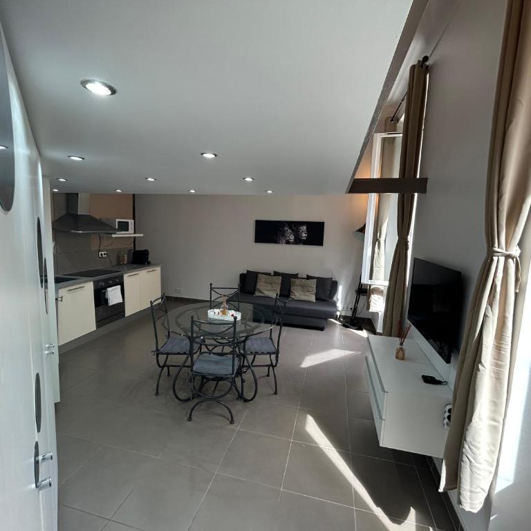 Charmant studio centre ville Cannes - Appartement 1 Chambre - 3