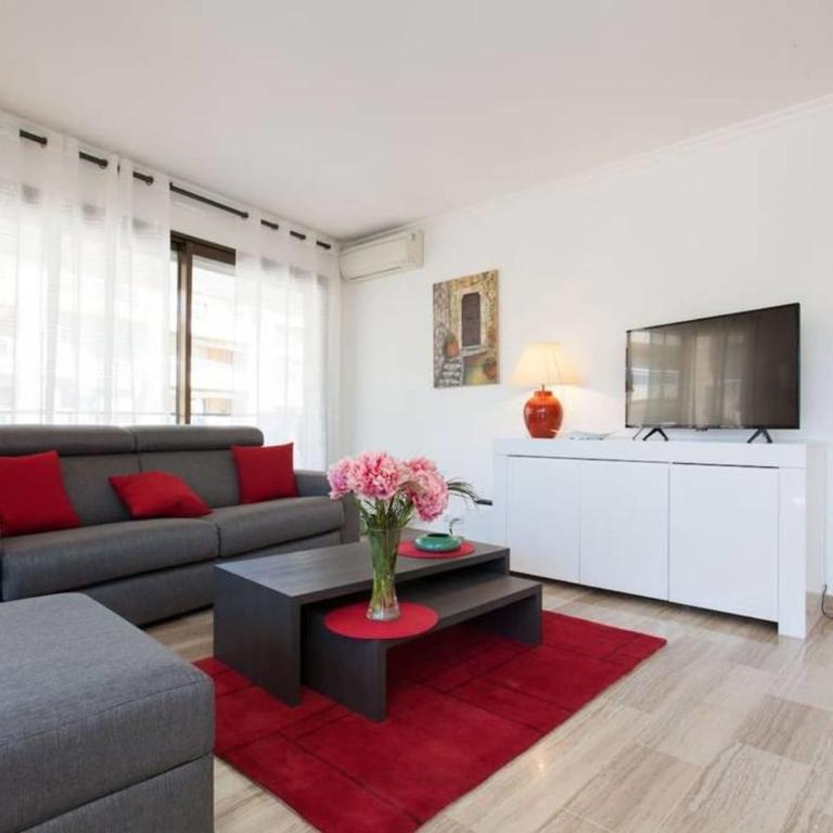 3-Room Apartment with Terrace in Palm Beach - Appartement - 1