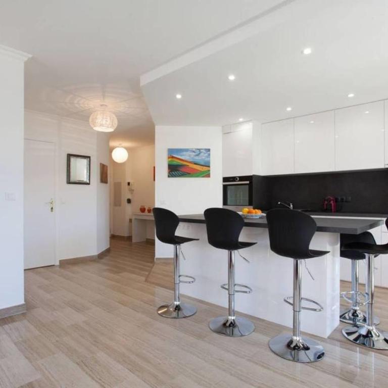 3-Room Apartment with Terrace in Palm Beach - Appartement - 9