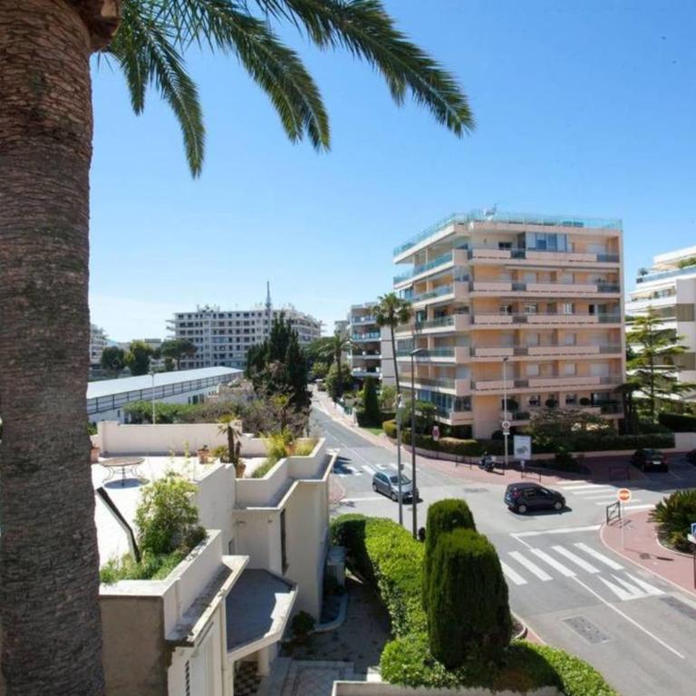 3-Room Apartment with Terrace in Palm Beach - Appartement - 21