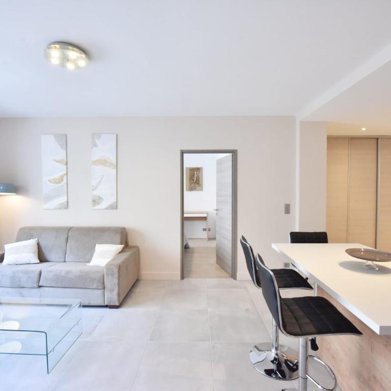 3-Room Apartment in the Heart of Cannes - Appartement - 17