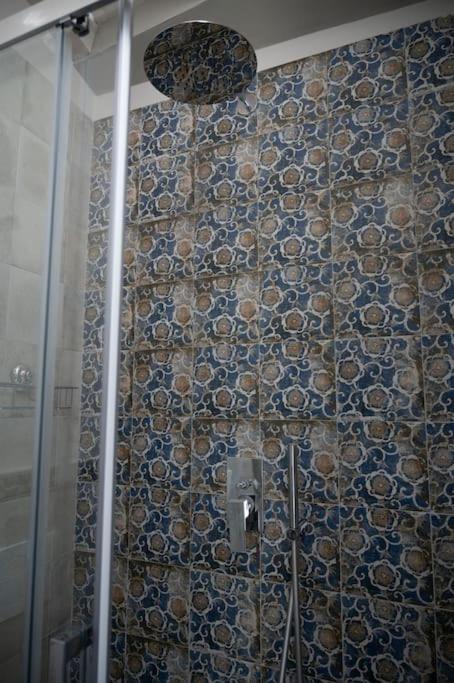 Ritratto di Donna - Casa con 2 Camere da Letto - 22