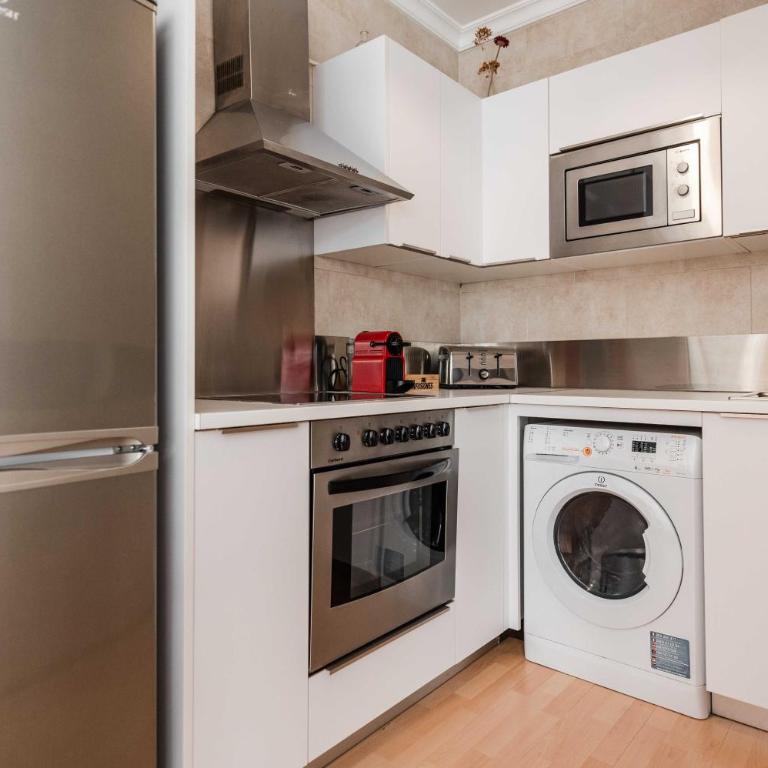 UrbanChicMalaga Historic Malaga with Quiet Patio - Apartamento de 1 dormitorio - 11