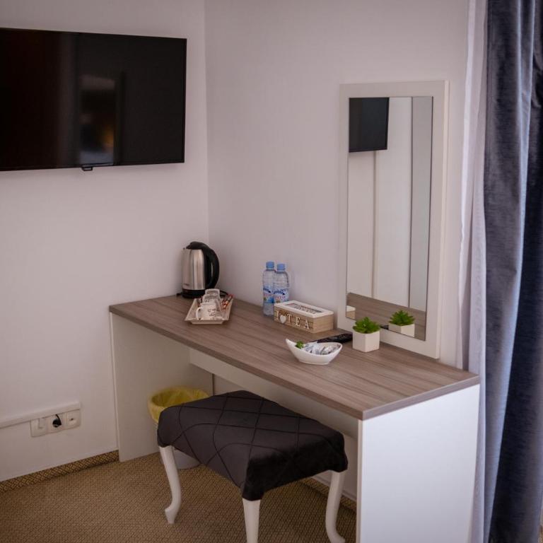 Villa Mir - Deluxe Double or Twin Room with Balcony - 27