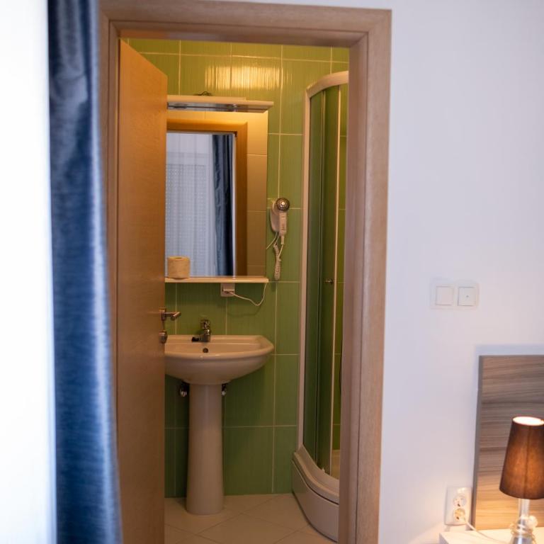 Villa Mir - Deluxe Double or Twin Room with Balcony - 30