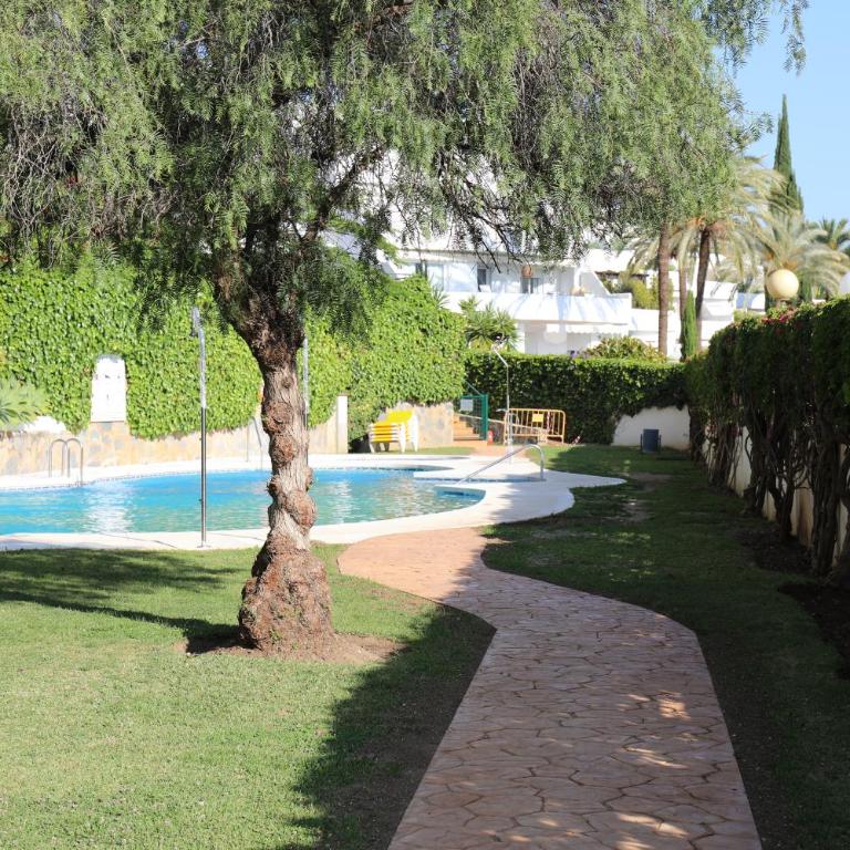 High-End 2 Bedroom Sea View Apartment in Puerto Banus - Apartamento de 2 dormitorios - 22