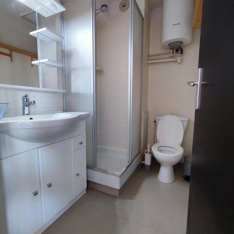Appartement familiale 4 pers, véranda proche plage - One-Bedroom Apartment - 15