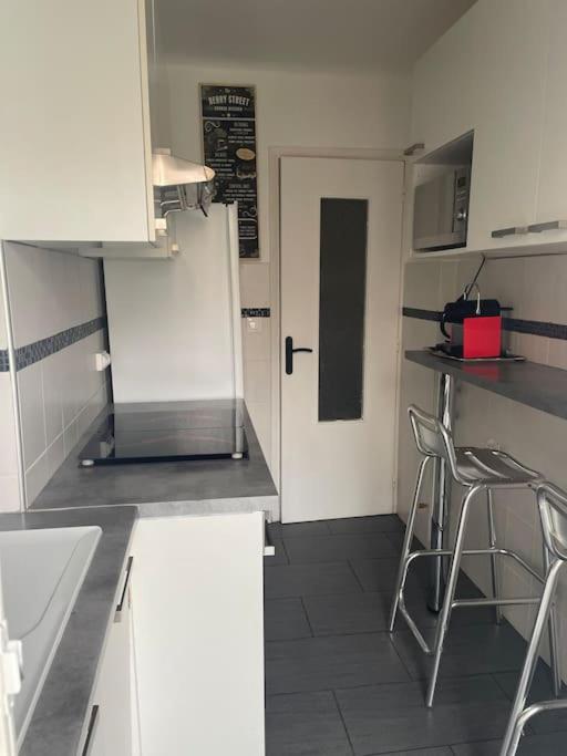 Juan les Pins 2 pièces 50m2 - Appartement 1 Chambre - 17