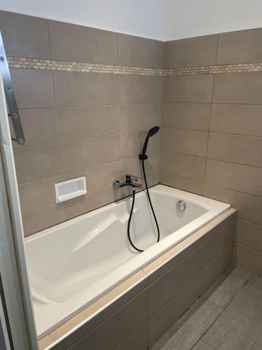 Juan les Pins 2 pièces 50m2 - Appartement 1 Chambre - 23