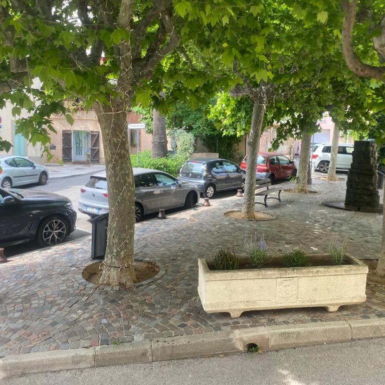 Au Coeur de Bandol T2 climatisé avec terrasse et garage - Apartment with Terrace - 18