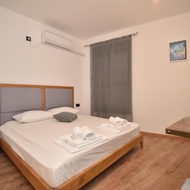 VILA PERLA - Dvokrevetna Soba sa Bračnim Krevetom i Sopstvenim Kupatilom - 3