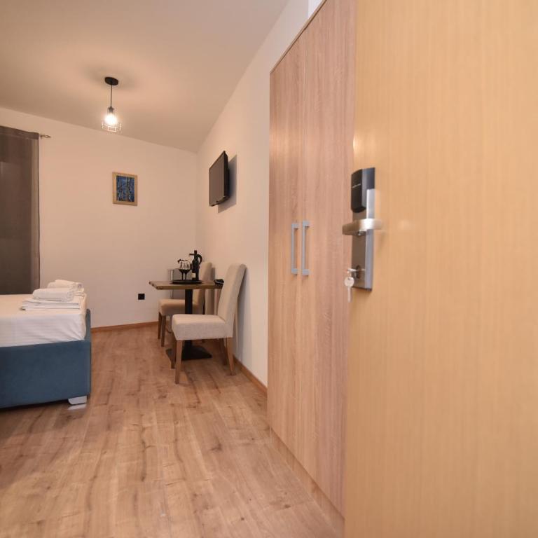VILA PERLA - Dvokrevetna Soba sa Bračnim Krevetom i Sopstvenim Kupatilom - 5
