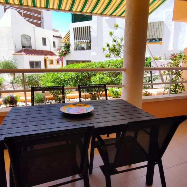 Apartamento en primera línea de playa, frente al puerto de Aguadulce - Apartamento de 2 dormitorios - 2