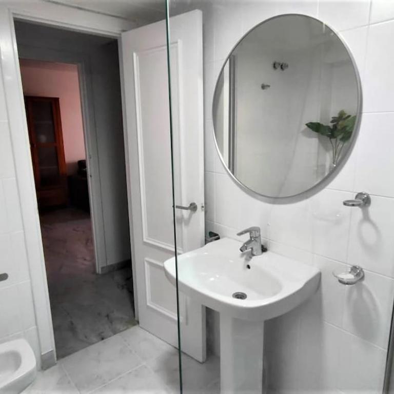 Apartamento en primera línea de playa, frente al puerto de Aguadulce - Apartamento de 2 dormitorios - 17