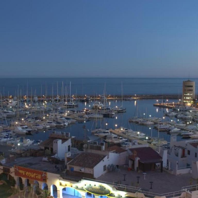 Apartamento en primera línea de playa, frente al puerto de Aguadulce - Apartamento de 2 dormitorios - 25