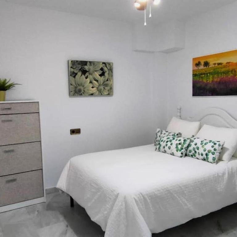 Apartamento en primera línea de playa, frente al puerto de Aguadulce - Apartamento de 2 dormitorios - 12