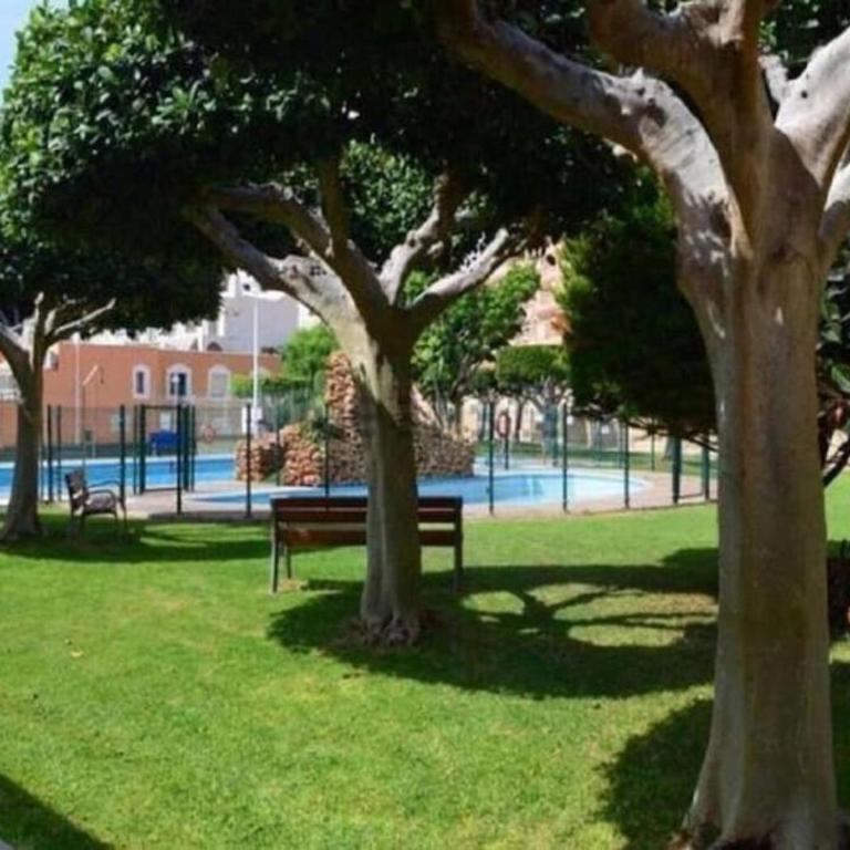 Apartamento en primera línea de playa, frente al puerto de Aguadulce - Apartamento de 2 dormitorios - 28