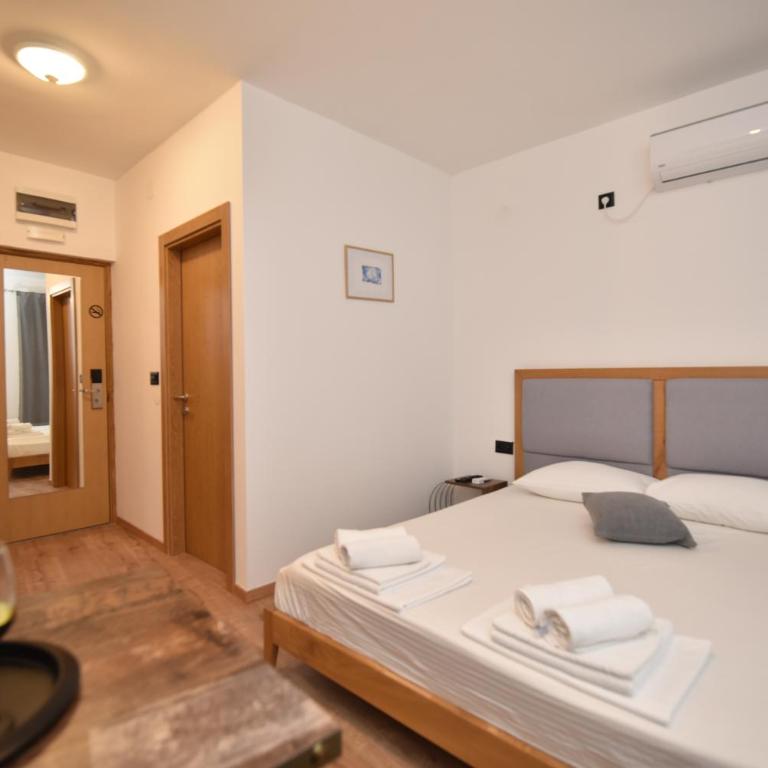 VILA PERLA - Dvokrevetna Soba sa Bračnim Krevetom i Sopstvenim Kupatilom - 8