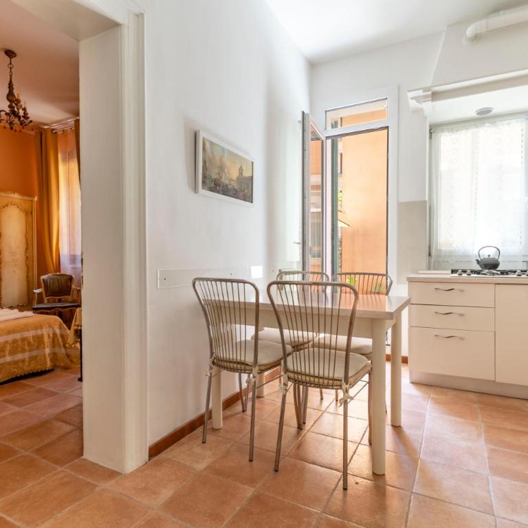 Queen House Venezia - Appartamento con 2 Camere da Letto - 10
