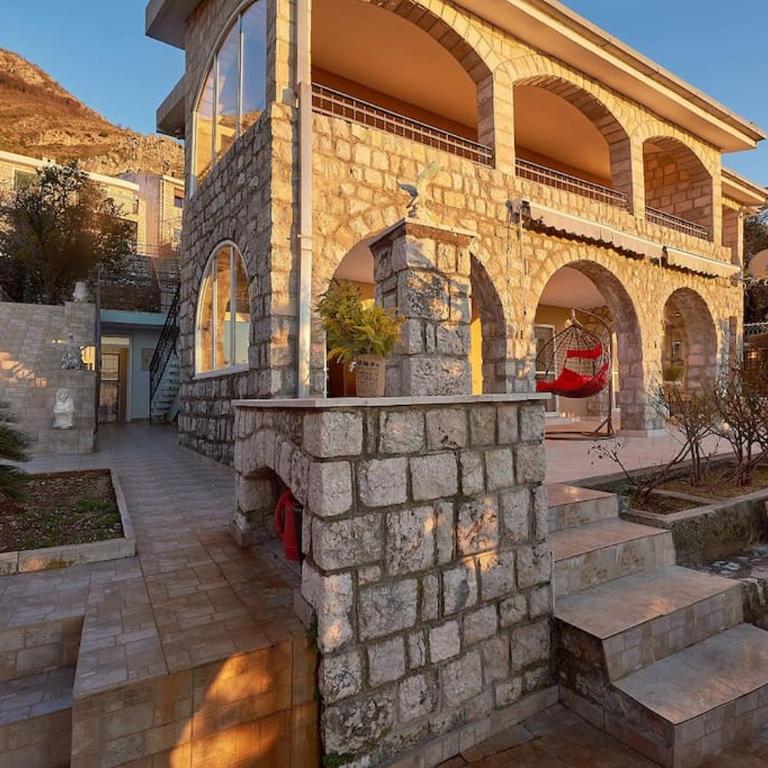 House with Garden &Sauna, 15-Min Walk to the Beach - Vila sa 3 Spavaće Sobe - 1