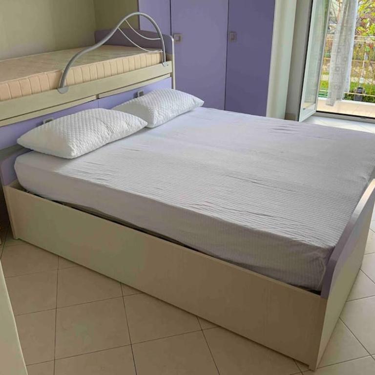 Amazing Grace Apartment (CITRA 011015-LT-2446) - Two-Bedroom Apartment - 10