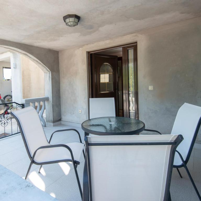 Hillside Seaview Apartment - One-Bedroom Apartment - 8