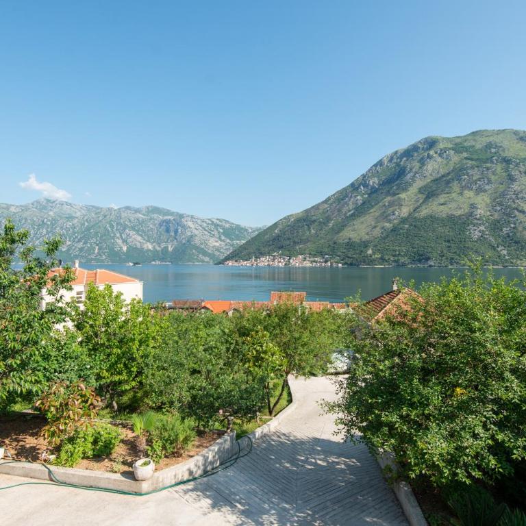 Hillside Seaview Apartment - One-Bedroom Apartment - 17