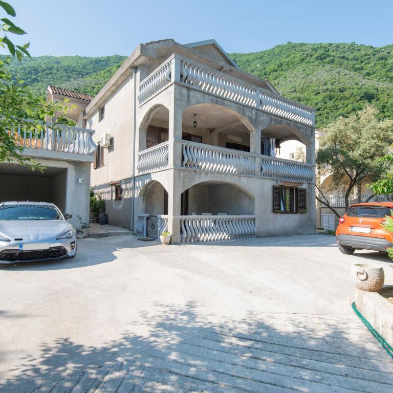 Hillside Seaview Apartment - One-Bedroom Apartment - 18
