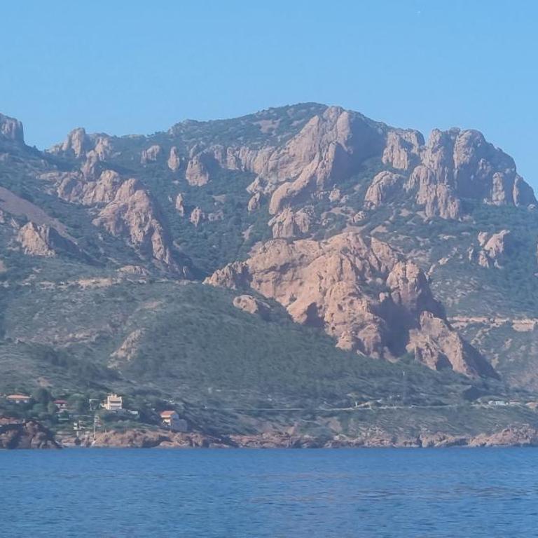 Agay Cap Esterel Le Hameau F2 Clim plein sud dernier etage Magnifique vue mer - Appartement 1 Chambre - 9