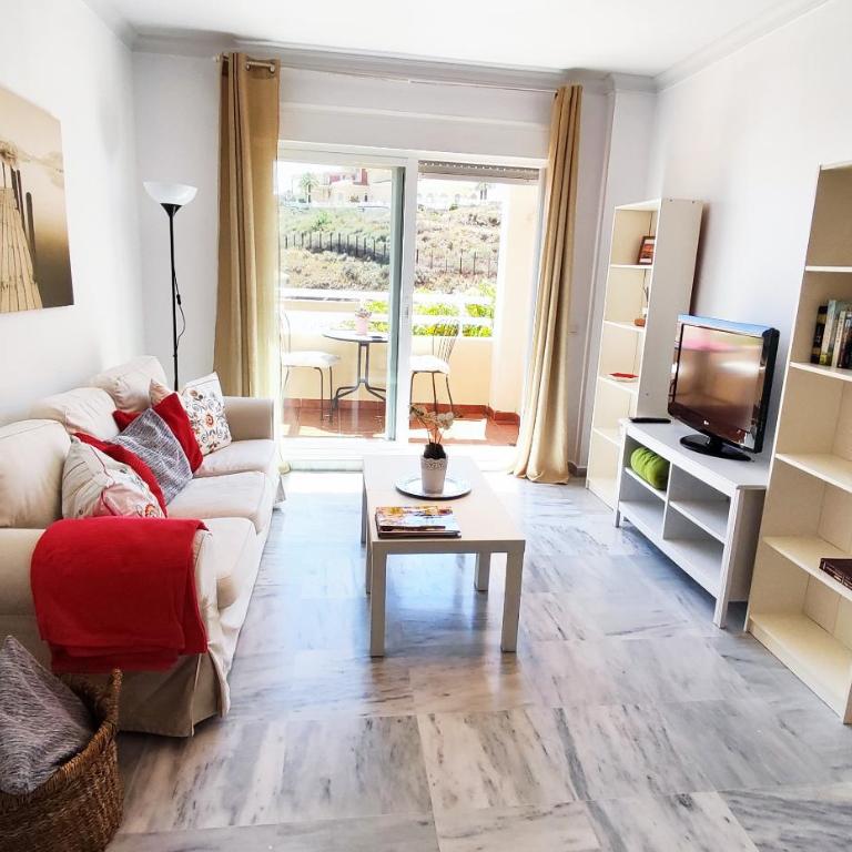 2BDR Penthouse, terrace, BBQ, pools and sea view in Benalmádena - Apartamento de 2 dormitorios - 17