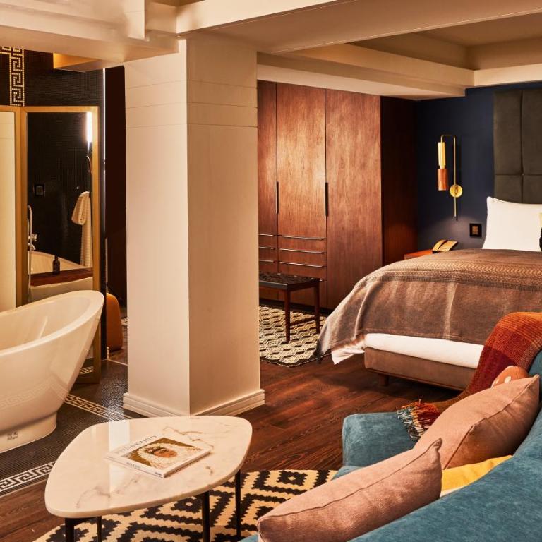 Campos Polanco - Suite with Balcony - 5
