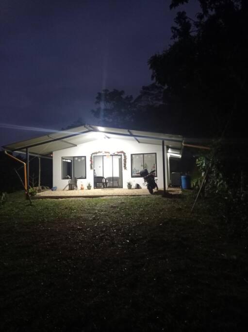Casa de campo en La Vega, hermosa vista, con Internet y parqueadero - Casa de 3 dormitorios - 17