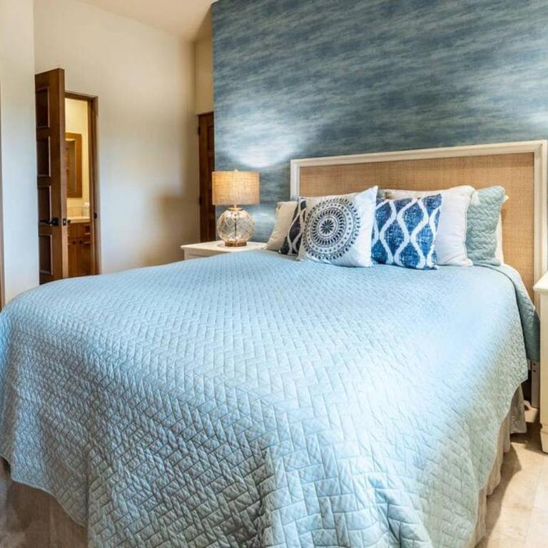 Breathtaking Ocean Views and Access Best Resorts! - Two-Bedroom Apartment - 5