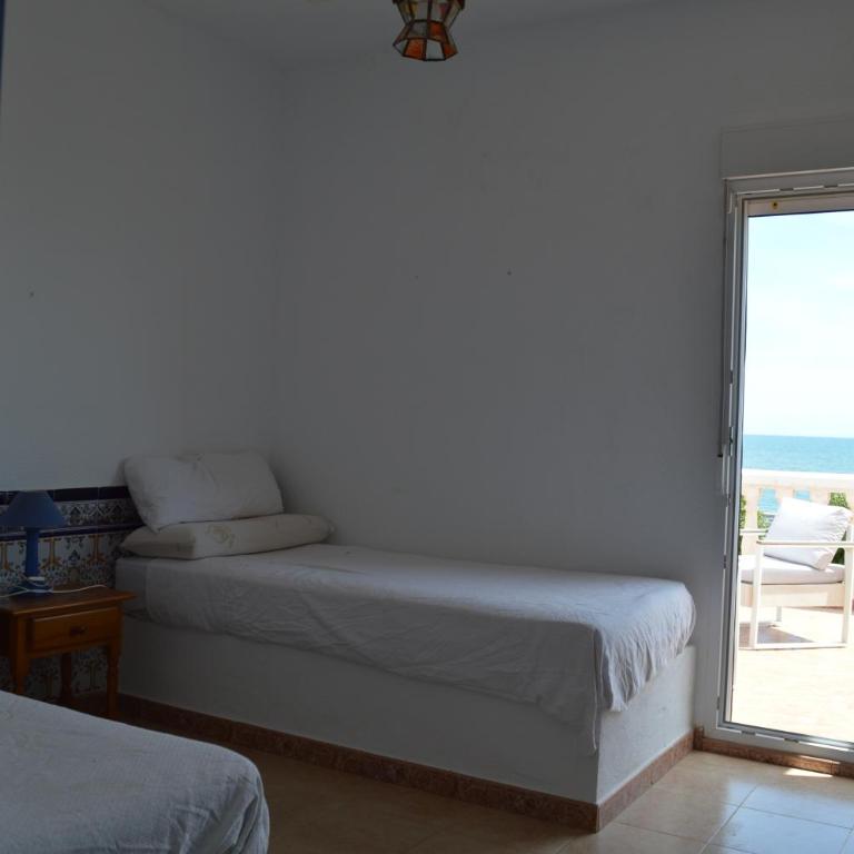 Oasis en la playa: piscina y relax - Casa de 3 dormitorios - 2