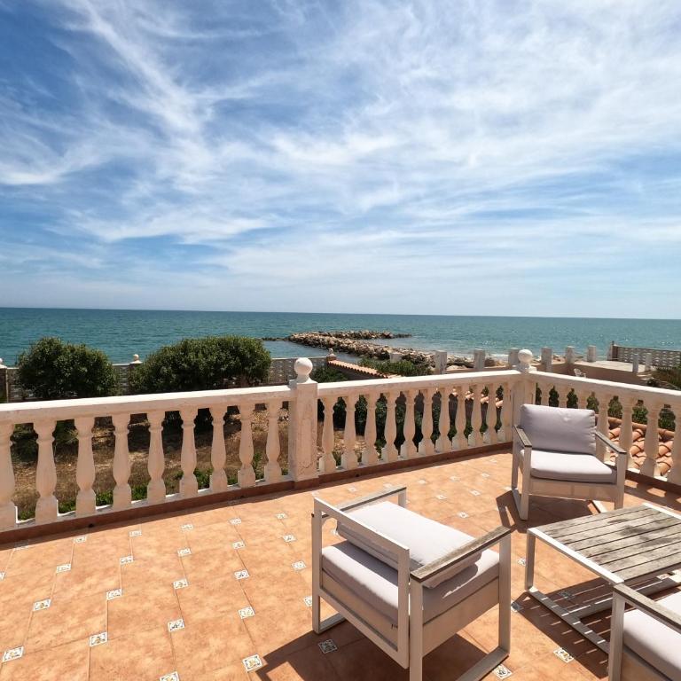Oasis en la playa: piscina y relax - Casa de 3 dormitorios - 9