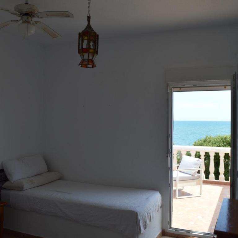 Oasis en la playa: piscina y relax - Casa de 3 dormitorios - 16