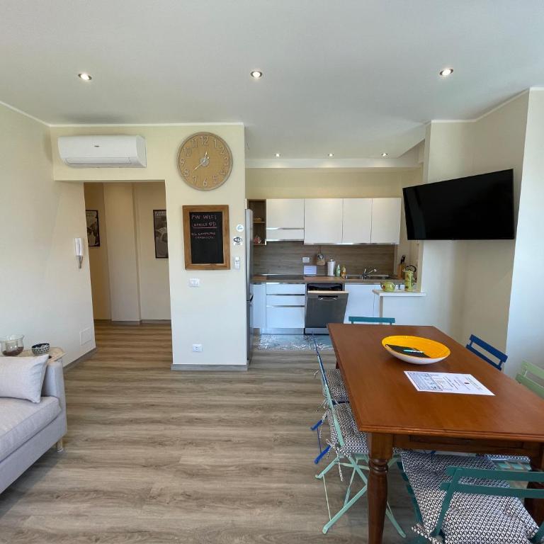 Caprice 2.0 - Two-Bedroom Apartment with Lake View - 19