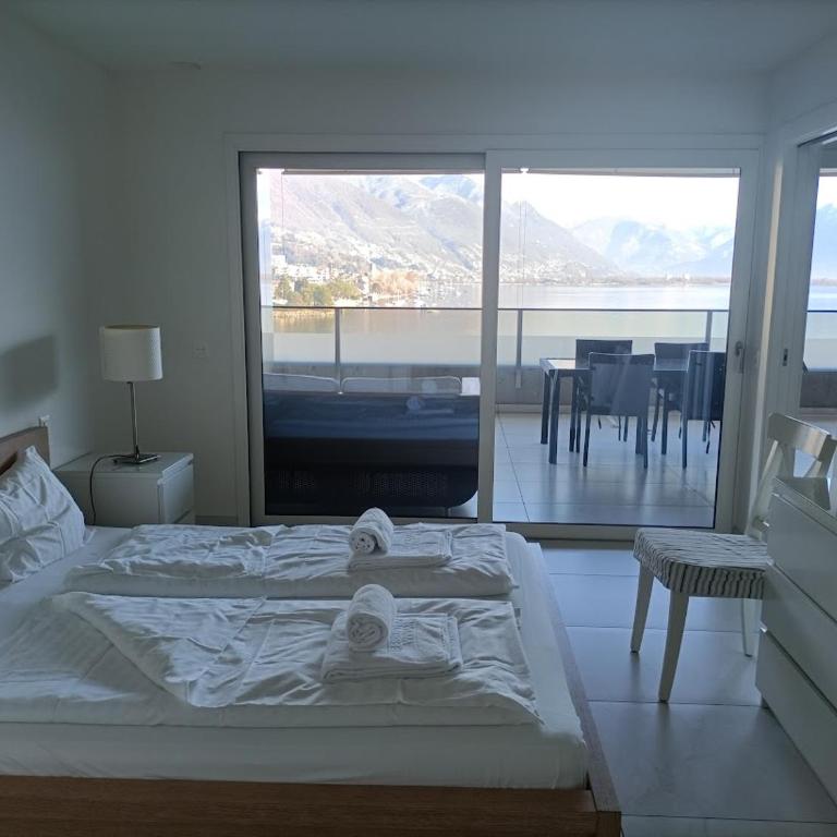 Residenza Vivian Deluxe Apartments - Junior Suite Deluxe with Lake View - 4