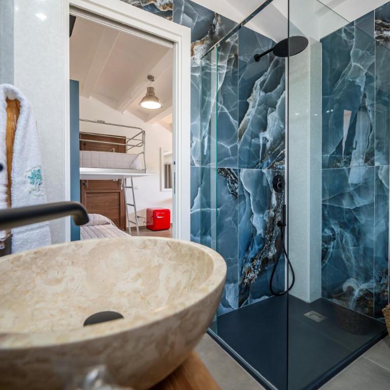 Villa Carmiano b&b Luxury bedrooms in Avola in the province of Syracuse with room with swimming pool - Camera Quadrupla Luxury - 5