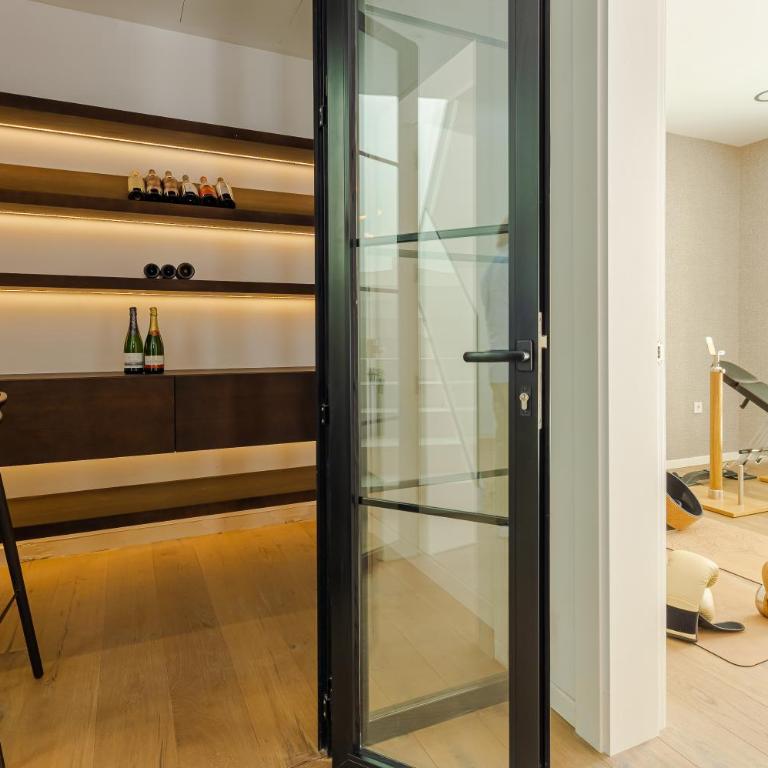 Unique & Luxurious Villa With Heated Pool, Gym & C - Casa - 45