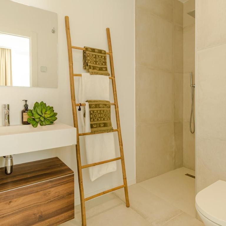 Unique & Luxurious Villa With Heated Pool, Gym & C - Casa - 19