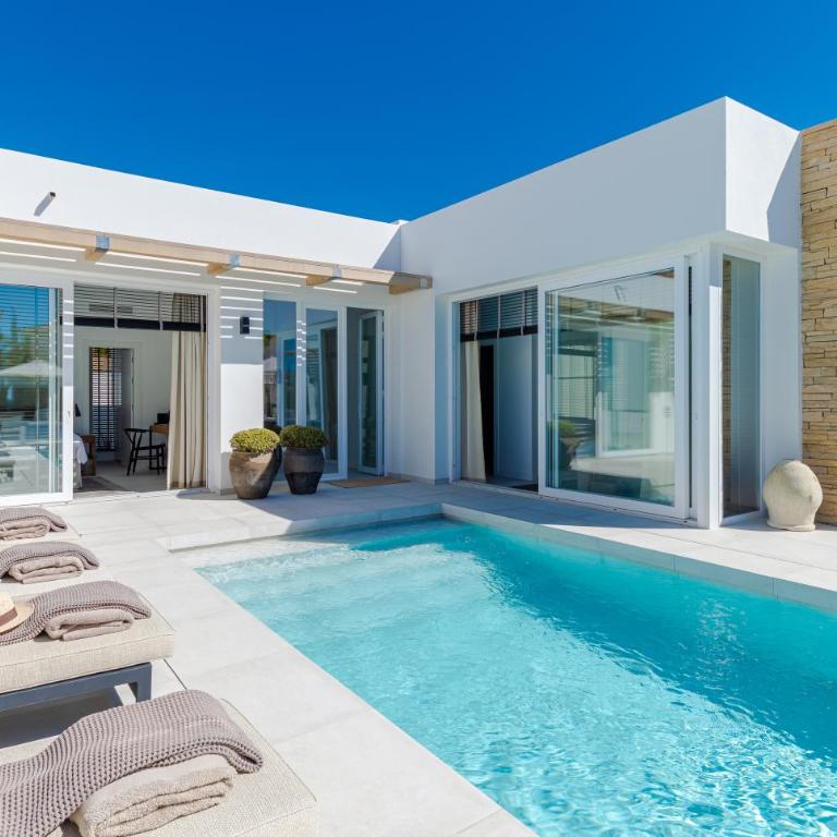 Unique & Luxurious Villa With Heated Pool, Gym & C - Casa - 61