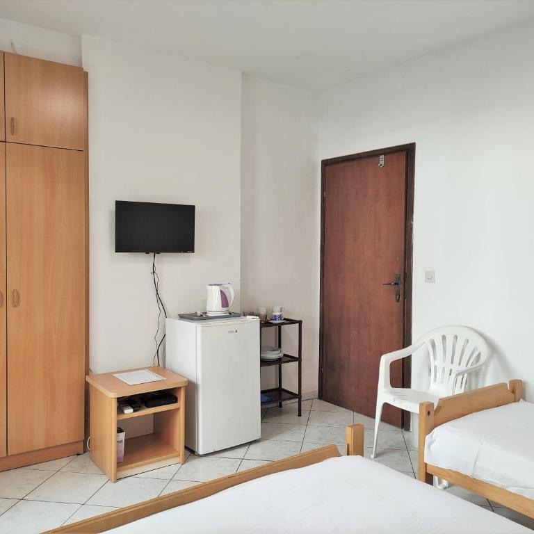 Guest House Violet - Trokrevetna Soba sa Terasom - 4