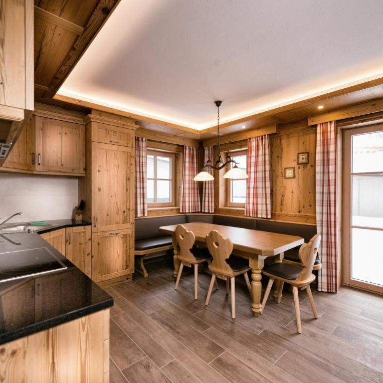 FIRSTpeak Chalets - Chalet - 8