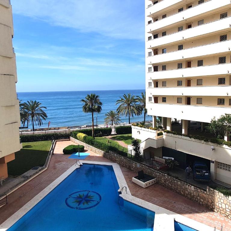 Diana 206. Completely Renovated Apartment on the Beachfront. - One-Bedroom Apartment - 28