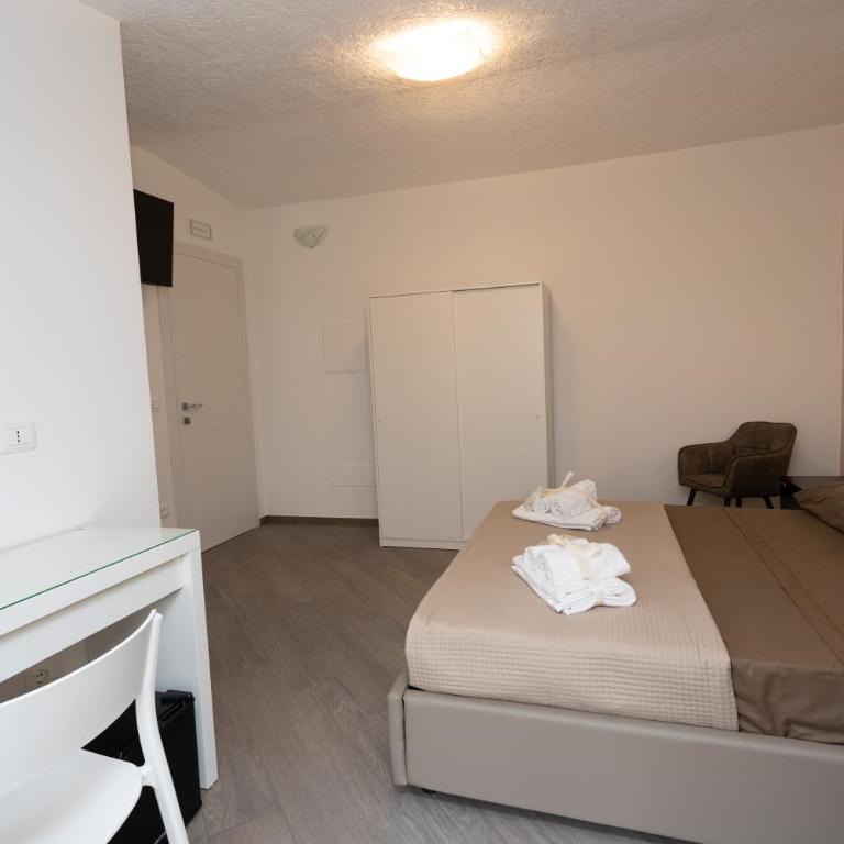 Bed and Breakfast Horizon - Double Room with Balcony and Sea View - 6