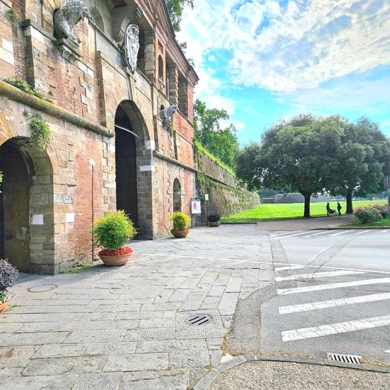 Lucca Walls Dream - Air Cond - Wi-Fi - Panoramic in front of the historical Walls - - Appartamento - 25