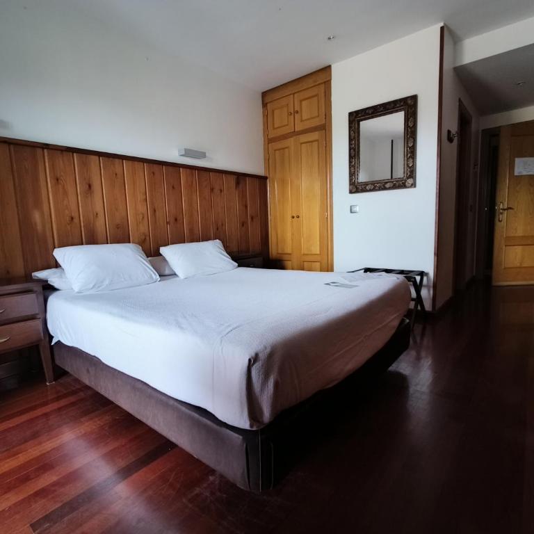 Hotel Rural Cuartamenteru - Superior Double Room - 7
